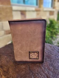 STS Large Magnet Bifold Baroness Wallet