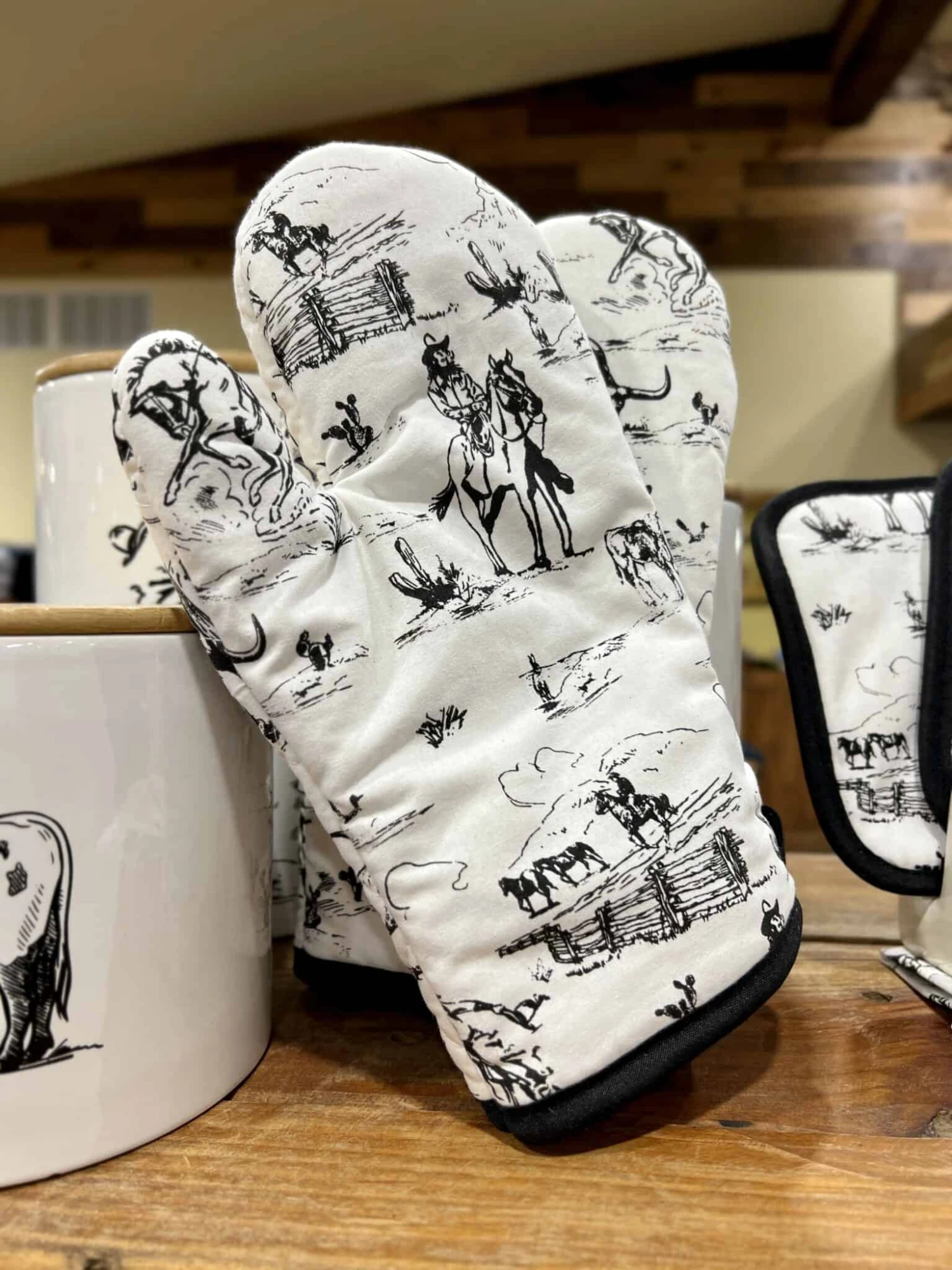 Ranch Life Even Mitt 1 Ranch Life Even Mitt