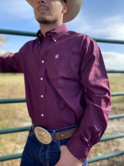 Cinch Men's Burgundy Solid Button-Up